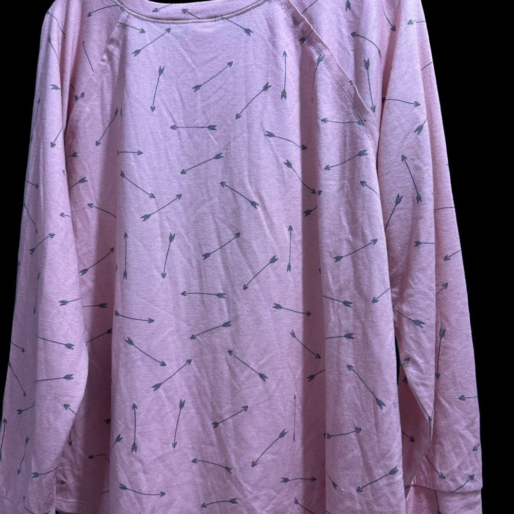 No Boundaries Pink Arrow Pattern Top - Picture 3 of 3